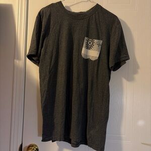 Beautiful Giant Garments Men's Shirt Size Large Grey With Tribal Pocket